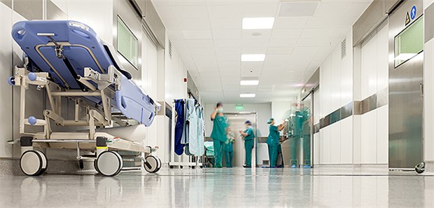 Bessere Versorgung nur mit weniger Kliniken möglich Laut IGES-Studie ließen sich durch die Konzentration auf deutlich unter 600 Kliniken viele Komplikationen und Todesfälle vermeiden.