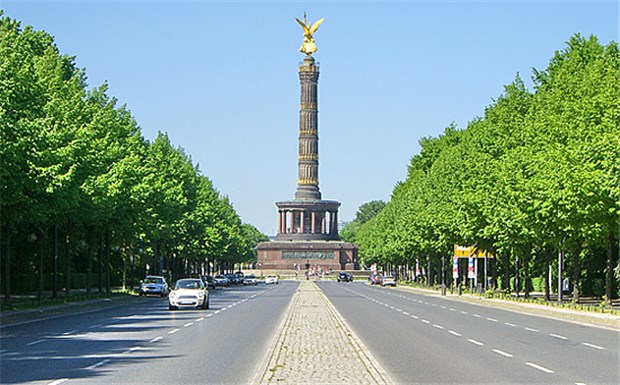 Pro Tag 134 Fußballfelder für Siedlungen und Verkehr Laut Statistischem Bundesamt ist in Berlin der Anteil der Siedlungs- und Verkehrsfläche an der Bodenfläche mit 70,2 Prozent am höchsten.