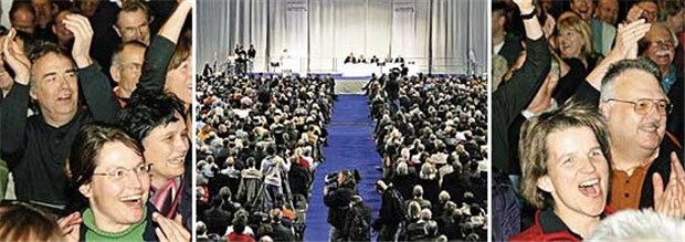 "Habt ihr gespürt, welche Macht wir darstellen?" Lautstarker Protest der bayerischen Hausärzte: In der Nürnberg Arena schwappte die Stimmung über. Zur Bildergalerie»