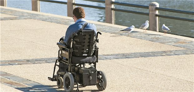 Menschen mit Behinderung leiden in der Pandemie oft stärker Leben mit Behinderung – und zusätzlich unter Corona-bedingten Einschränkungen. Menschen mit Beeinträchtigungen treffen die Einschränkungen oft besonders hart.