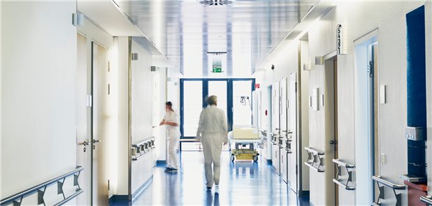 Baden-Württembergische Krankenhausgesellschaft: Reformvorschlag bedroht Klinik-Existenzen Leere Flure, Zimmer und Betten: Die Klinikreform bringt viele Einrichtungen in Bedrängnis, sagt die Baden-Württembergische Krankenhausgesellschaft.
