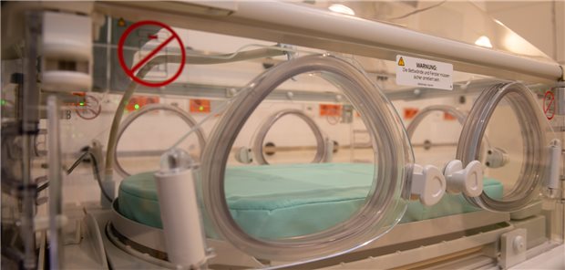 Leerer Inkubator: In Neubrandenburg dürfen keine Extrem-Frühchen behandelt werden. Eine Petition will die Situation ändern.
