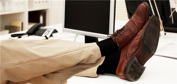 Legen Vertragsärztinnen und -ärzte zu früh die Beine hoch, statt sich länger um ihre Patienten zu kümmern? Die Saar-KV hat Argumente dagegen gesammelt. 