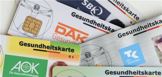 Leicht im Plus liegen Ersatz- und Innungskrankenkassen nach drei Quartalen. Gestützt wird die Finanzsituation der Kassen im laufenden Jahr durch einen hohen Steuerzuschuss des Bundes.