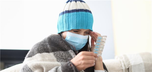 Leichte bis moderate COVID-19: Nach Ende der Therapie mit Virustatika kamen bei jedem vierten Betroffenen die Symptome zurück.