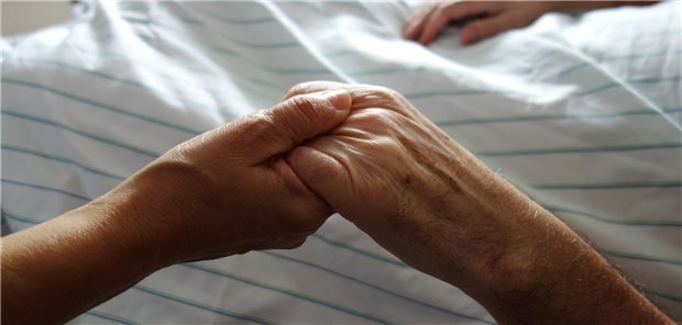 Schmerzmediziner machen neuen Vorschlag für assistierten Suizid Leid und Leiden zu lindern sei die Aufgabe von Ärzten, so ein Plädoyer der Deutschen Gesellschaft für Schmerzmedizin. Dazu gehöre auch als Ultima Ratio der ärztlich assistierte Suizid.