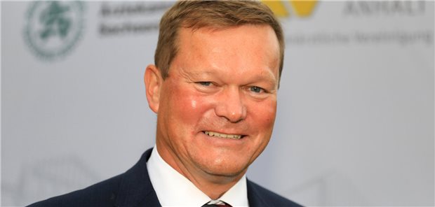 KV Sachsen-Anhalt ruft nach mehr Medizinstudienplätzen „Leistung muss sich lohnen. Wer mehr arbeitet, muss auch besser bezahlt werden“: Dr. Jörg Böhme, Vorstand der KV Sachsen-Anhalt.