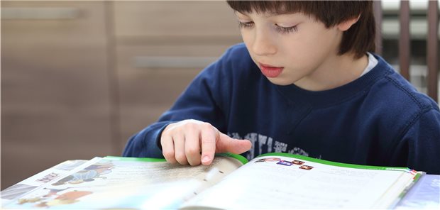 Lesekompetenz stärkt die Gesundheit Lesetraining. Wer Texte versteht, kann Informationen zur Gesundheit finden und bewerten.