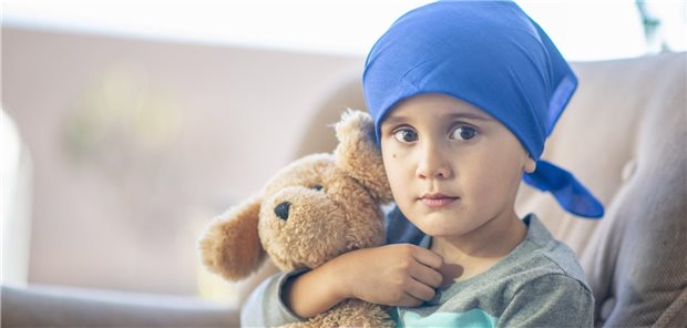 Letermovir kann auch bei Kindern nach einer Stammzelltransplantation zwecks Infektionsprophylaxe eingesetzt werden. Der G-BA bescheinigt dem Virostatikum einen nicht quantifzierbaren Zusatznutzen. 
