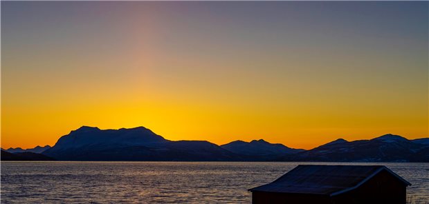 Lichtsäule in der Polarnacht – sieht so auch die virtuelle Reise beim DPG-Kongress aus?