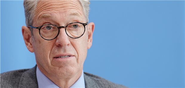 Gutachten zu mehr ambulanten Op kommt in der Selbstverwaltung gut an „Liegen in Deutschland noch weit zurück, was die Möglichkeiten des ambulanten Operierens angeht“: KBV-Vorstandschef Dr. Andreas Gassen.