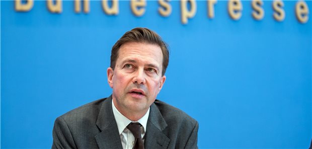 Corona-Pandemie: Ende des November-Lockdowns nicht in Sicht Lockerungen sind nicht in Sicht, wenn Kanzlerin und Ministerpräsidenten am Montag beraten: Regierungssprecher Steffen Seibert.