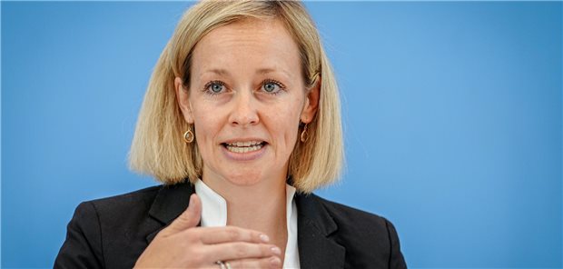 Datenschützerin: Einspruch gegen E-Patientenakte erleichtern Louisa Specht-Riemenschneider, Bundesbeauftragte für Datenschutz und Informationsfreiheit, fordert, den Einspruch gegen die E-Patientenakte zu erleichtern.