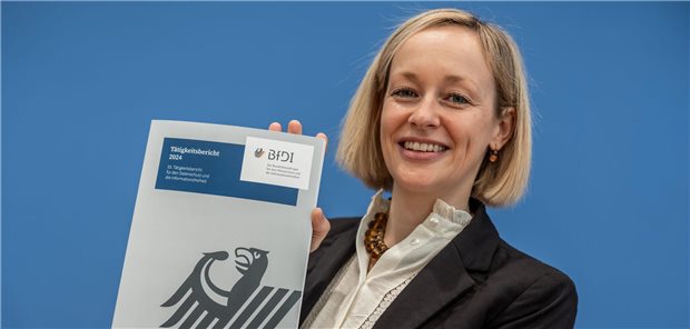 Datenschutzbeauftragte hält Nachbesserungen bei Kinder-ePA für nötig Louisa Specht-Riemenschneider, Bundesdatenschutzbeauftragte, stellte nicht nur ihren Tätigkeitsbericht vor, sondern äußerte sich auch zur ePA.