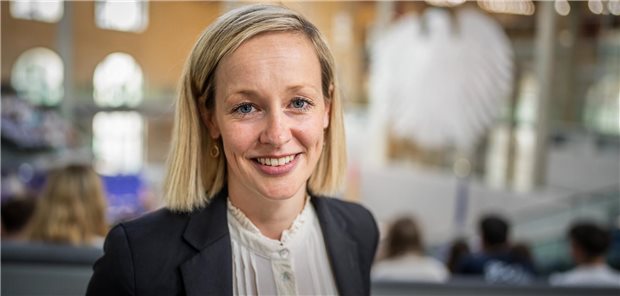 Louisa Specht-Riemenschneider zur neuen Datenschutzbeauftragten gewählt Louisa Specht-Riemenschneider ist neue Bundesdatenschutzbeauftragte.