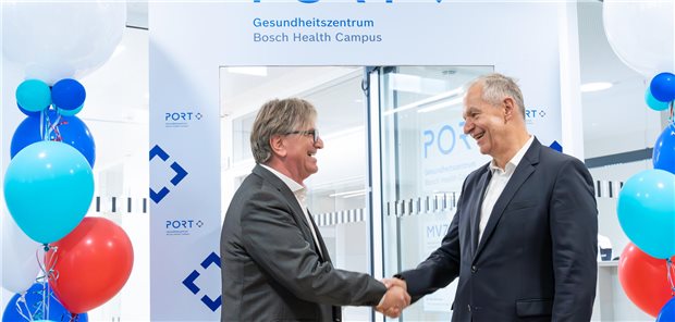 Neues PORT-Zentrum in Stuttgart mit Fokus auf Primärversorgung Luftballons anlässlich der Einweihung: Baden-Württembergs Gesundheitsminister Manfred Lucha (li.) und Professor Mark Dominik Alscher, Geschäftsführer des Bosch Health Campus.