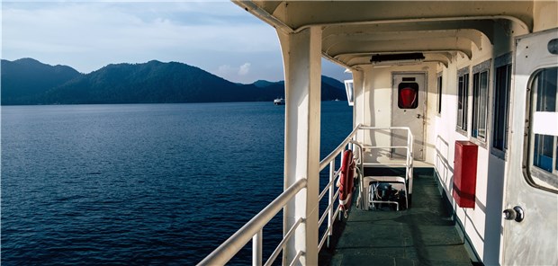 Lust auf Schifffahrt: Dr. Ludwig Staak zieht nun ein Leben als Schiffsarzt das eines Hausarztes mit eigener Praxis vor.