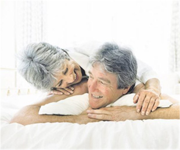 Wenn Sex zur Nervensache wird Lust im Bett: bei Erkrankungen des Nervensystems wird daraus häufig Frust.
