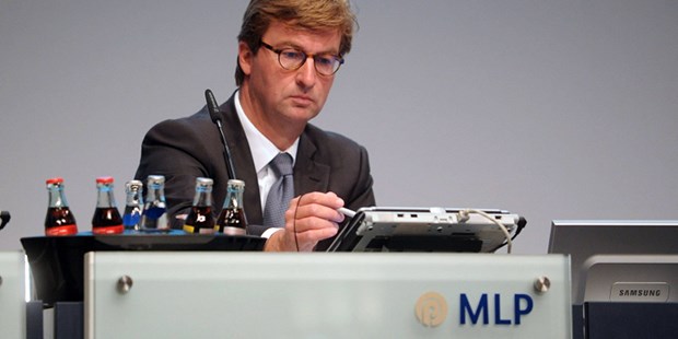 MLP mit weniger Abschlüssen MLP-Vorstandschef Schroeder-Wildberg: Belebung im zweiten Halbjahr.