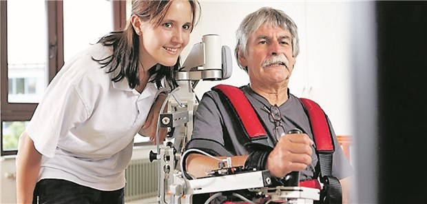 Roboter-Armtraining hilft nach Schlaganfall Macht das Armtraining mit dem Roboter Fortschritte? Therapie-orientierte Computerspielen motivieren Patienten dabei.