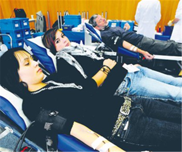 Blutspende - gut gegen Bluthochdruck? Männer dürfen sechsmal im Jahr Blut spenden, Frauen viermal. Sollte, wer eine Hypertonie hat, dieses Angebot nutzen?