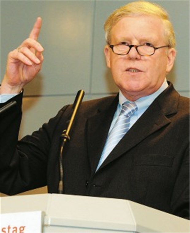 Für Bahr ist Ärztemangel Top-Thema Mahnt Stabilität, Verlässlichkeit und Planbarkeit an - Rudolf Kösters, Präsident der Deutschen Krankenhausgesellschaft.