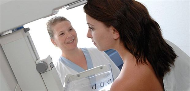 Was falsch-positive Mammografien anrichten Mammografie: Bei jedem Screening gibt es falsch-positive Befunde.