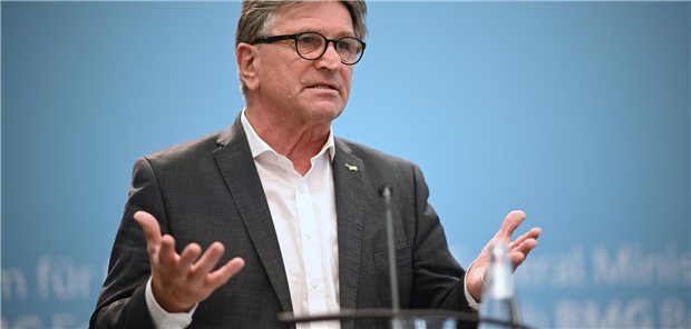 Lucha kündigt Projekt zu Long-COVID bei Kindern und Jugendlichen an Manne Lucha (Bündnis 90/Die Grünen), Baden-Württembergs Minister für Gesundheit hat am Sonntag ein Projekt zur Verbesserung der Versorgung von Kindern und Jugendlichen mit Long-COVID angekündigt. (Archivbild)