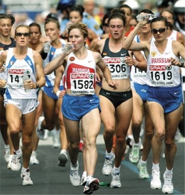 PET beweist jetzt: Endorphine machen Jogger "high" Marathon-Athleten kennen das Glücksgefühl, das sich bei längeren Läufen einstellt.
