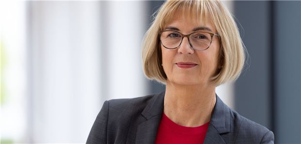 Marburger Bund-Chefin Dr. Susanne Johna will Präsidentin der Bundesärztekammer werden. Beim Deutschen Ärztetag in Essen wird gewählt, Johna tritt dann gegen Amtsinhaber Dr. Klaus Reinhardt an.