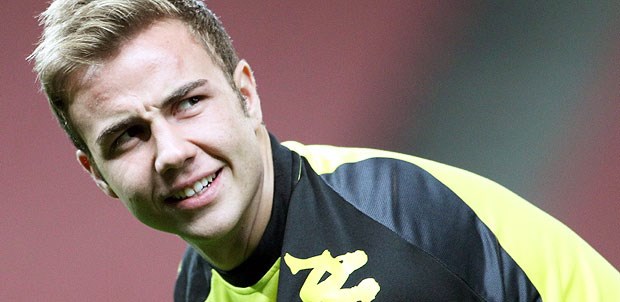 Gefürchtete Schambeinentzündung stoppt Götzes Höhenflug Mario Götze hat aktuell 52 Bundesliga-Spiele für Borussia Dortmund bestritten. Dabei schoss er elf Tore.