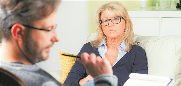 BSG entschärft Plausi-Prüfung für Psychotherapeuten Maximal 60 Minuten pro Sitzung dürfen ins Tagesprofil fließen.