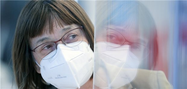 Brandenburgs Ministerin bittet für schlechte Impfbilanz um Entschuldigung Brandenburgs Gesundheitsministerin Ursula Nonnemacher