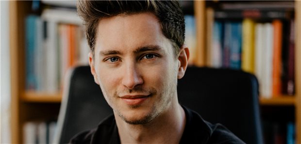 Medizin-Influencer DoxFelix startete 2018 seine Videokarriere.