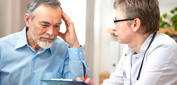 Deutscher Vorreiter beim Demenzplan Medizinische Anamnese: Ärzte kritisieren, dass viele Patienten mit Demenz zu spät in die Praxis kommen.