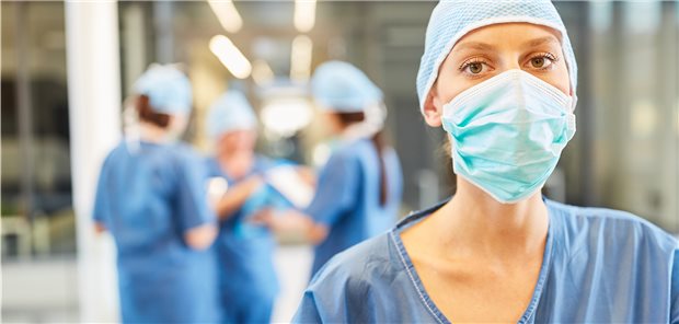 SARS-CoV-2: RKI passt Hinweise zu Quarantäne von Medizinpersonal an Medizinpersonal müsse laut RKI nach Kontakt zu SARS-CoV-2-Erkrankten nicht mehr so lange in Quarantäne.