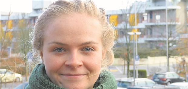 Darum will Luzia Landärztin werden Medizinstudentin Luzia Maria Rehborn hilft seit dem Abitur jeden Sommer auf der Alm im Berchtesgadener Land aus und versorgt dort Kühe und Ziegen.