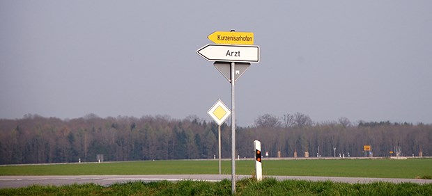 Union: "Mehr Ärzte braucht das Land!" "Mehr Ärzte braucht das Land", so wie hier im niederbayerischen Moos. Vielleicht dachten die Unionspolitiker an diesen Ort.