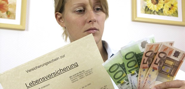Kündigung bringt mehr Geld Mehr Geld für die gekündigte Police: Ein BGH-Urteil macht's möglich.