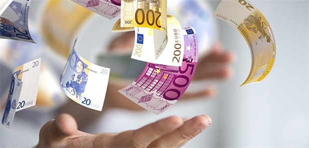 Gehaltserhöhung für neun KV-Chefs Mehr Geld zum Ausgeben haben die Vorstände in neuen KVen im Jahr 2014 erhalten.
