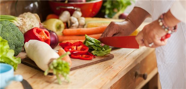Verbraucherschützer drängen auf Ernährungswende Mehr Gesundes auf den Tisch: Der Verbraucherzentrale Bundesverband fordert Schritte zur Einleitung einer „verbraucherfreundlichen Ernährungswende“.