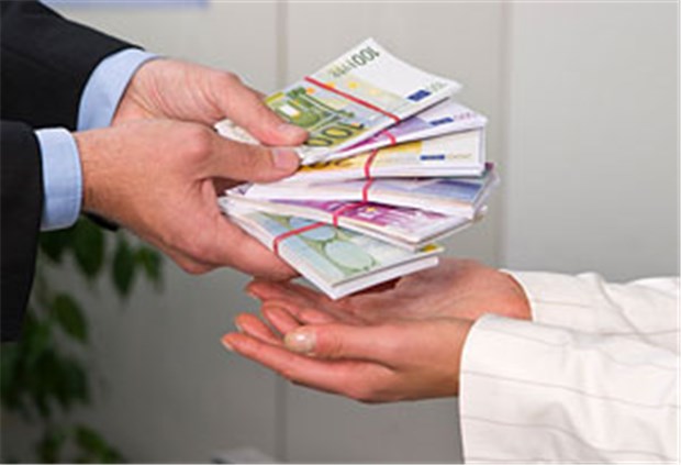 BKK Bayern sieht sich im Kassenausgleich benachteiligt Mehr Zuweisung aus dem Gesundheitsfonds begünstige die AOK, klagt der BKK-Landesverband Bayern.
