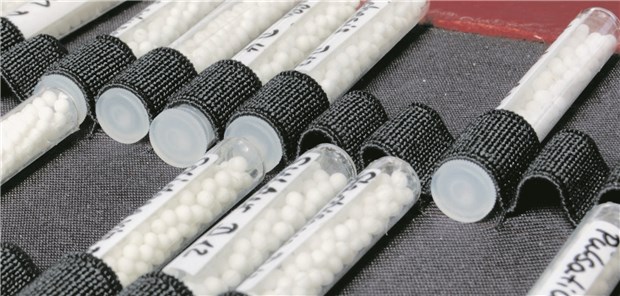 Homöopathie-Wende in Deutschland? Mehr als jeder zweite Patient in Deutschland hat offenbar bereits Erfahrungen mit Globuli zur Krankheitsbehandlung gemacht.
