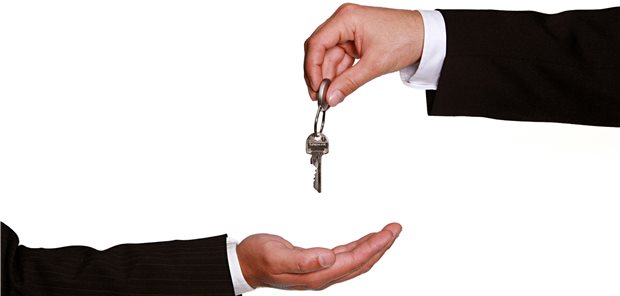 Mehr als nur eine Schlüsselübergabe: die Übertragung der eigenen Praxis.