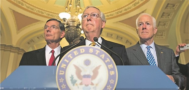Republikaner ebnen den Weg für Obamacare-Aus Mehrheitsführer Mitch McConnell im US-Senat: Nach Jahren der Debatte müsse man nun ein Versprechen einlösen.