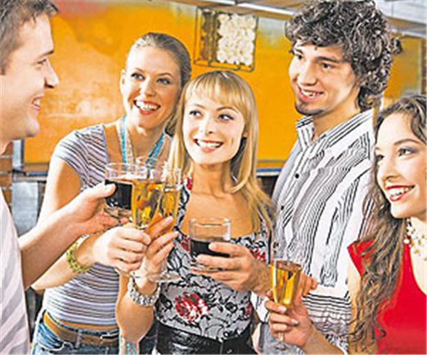 Folsäure stoppt Alkohol bedingte Brustveränderung nicht Mehrmals pro Woche Alkohol, und das Risiko für Brustveränderungen steigt.
