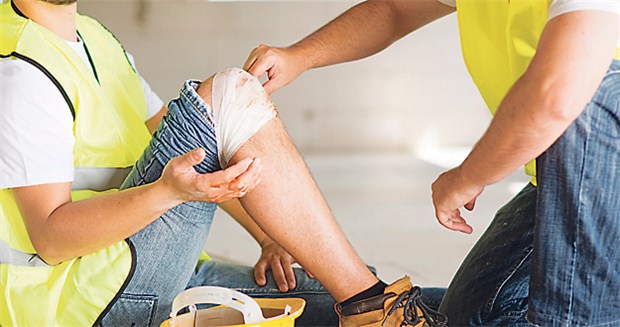 9500 Arbeitsunfälle in Kliniken und Heimen Meldepflichtig sind Arbeitsunfälle, wenn sie zu einer mindestens dreitägigen Arbeitsunfähigkeit führen.