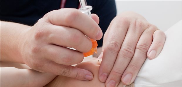 MenB-Impfung beim Pädiater: Gegen Meningokokken B Geimpfte haben offenbar auch ein geringeres Risiko für Gonorrhö.