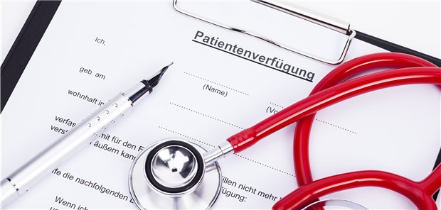 Menschen ab 18 Jahren auf Patientenverfügung ansprechen