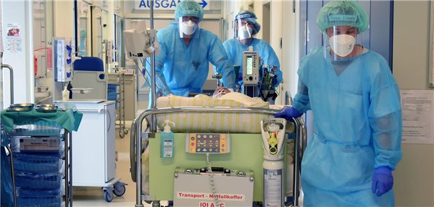 Gesetzentwurf: Ex-Post-Triage scheint vom Tisch Menschen mit Behinderung oder Vorerkrankung sollen bereits zugewiesene Behandlungsplätze im pandemiebedingten Notfall nicht verlieren dürfen. Das plant die Ampel-Koalition.